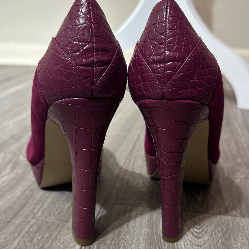 Audrey Brooke Deep Red Heels - Picture 7 of 11